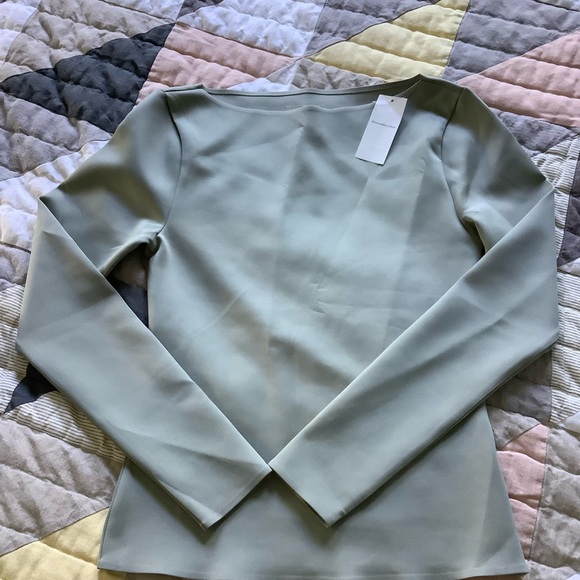 Abercrombie set of 3 women’s tops, Size S - Picture 2 of 14